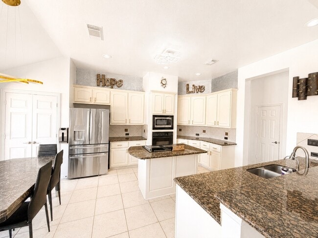 Building Photo - 5507 Cranston Ct