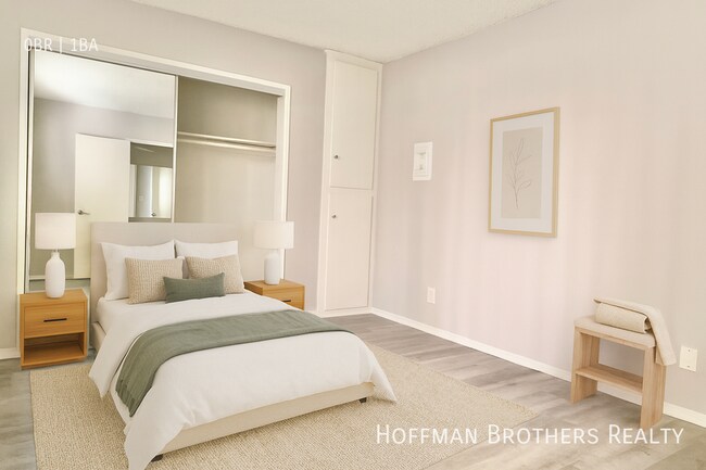 Building Photo - 1822 Colby Ave