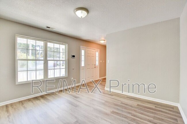 Building Photo - 2513 Masi St