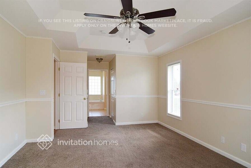 Building Photo - 3642 SW Darwin Blvd