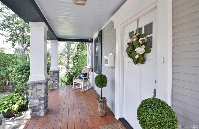 Primary Photo - 60 Jackson Ave