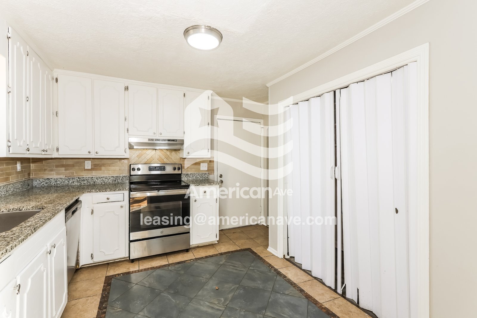 Building Photo - 632 Seymour Dr