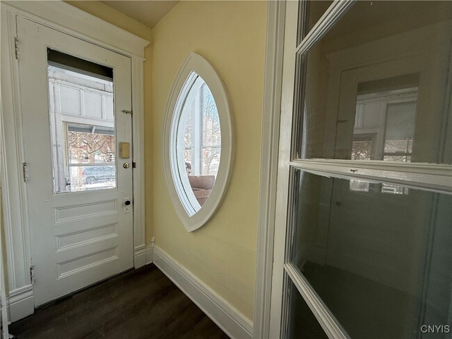 Building Photo - 416 Danforth St