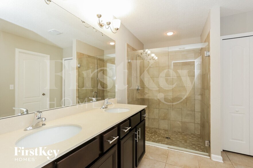 Building Photo - 16051 Tisons Blf Rd