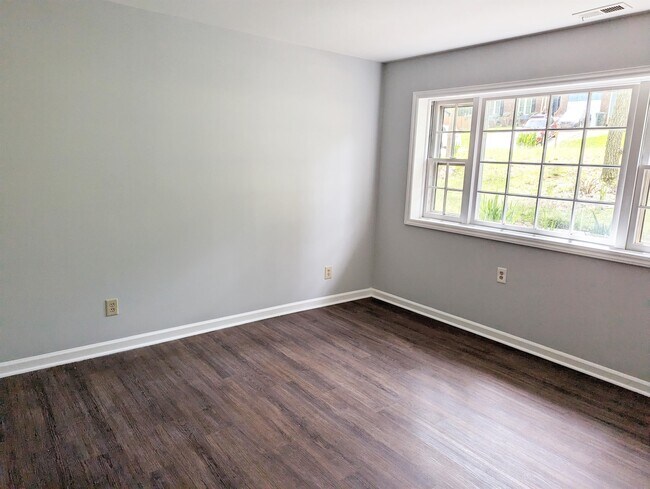 Building Photo - 1214 Cedar Creek Dr