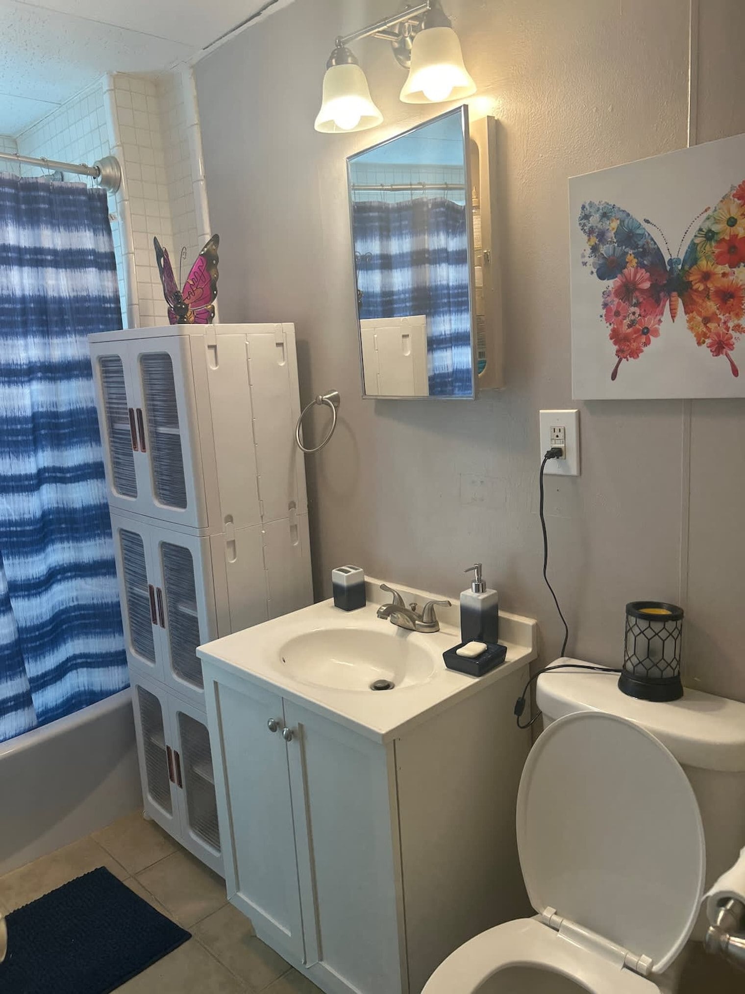 Building Photo - 160 Stafford Ave