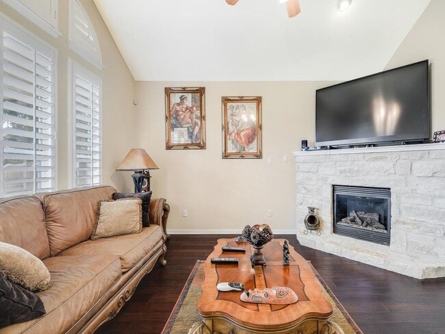 Building Photo - Beautiful one story stone home in Estates at Settlers Park