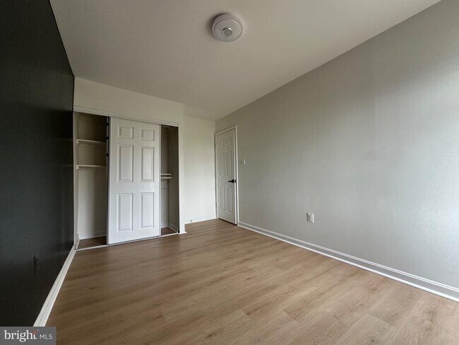 Building Photo - 8282 White Pine Dr