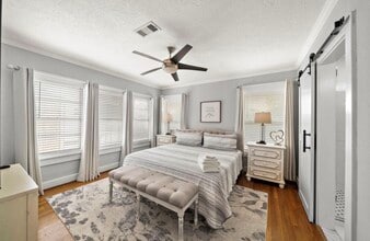 Building Photo - 1635 Castle Ct