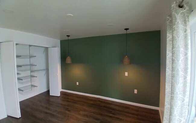 Building Photo - 94 N Pearl St