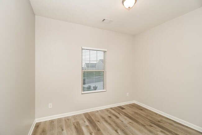 Building Photo - 13 Dry Hollow Way