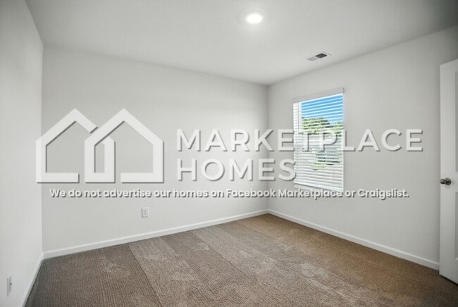 Building Photo - 341 Arrowhead Dr