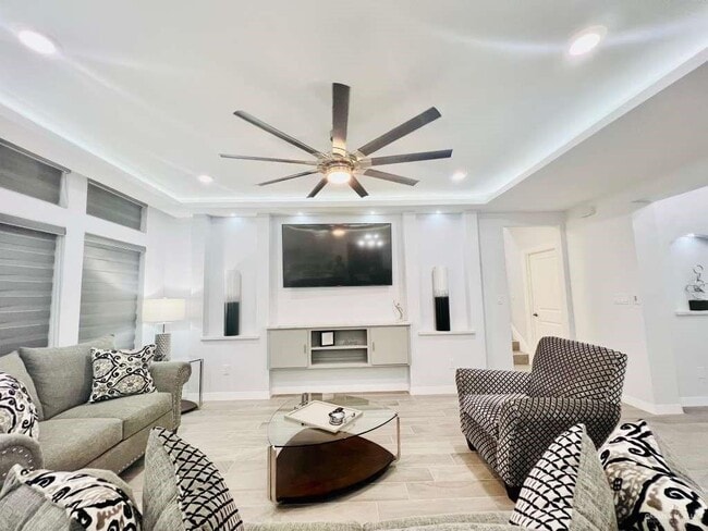 Building Photo - 27 Fir Ave