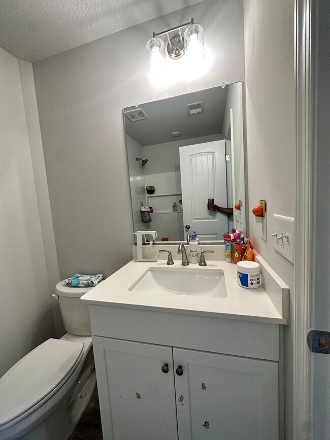 Building Photo - New construction 3 bedroom, 3.5 bathroom c...