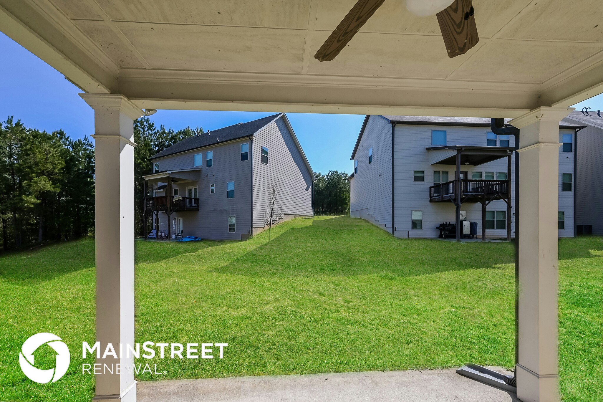 Building Photo - 652 Overlook Gln Dr
