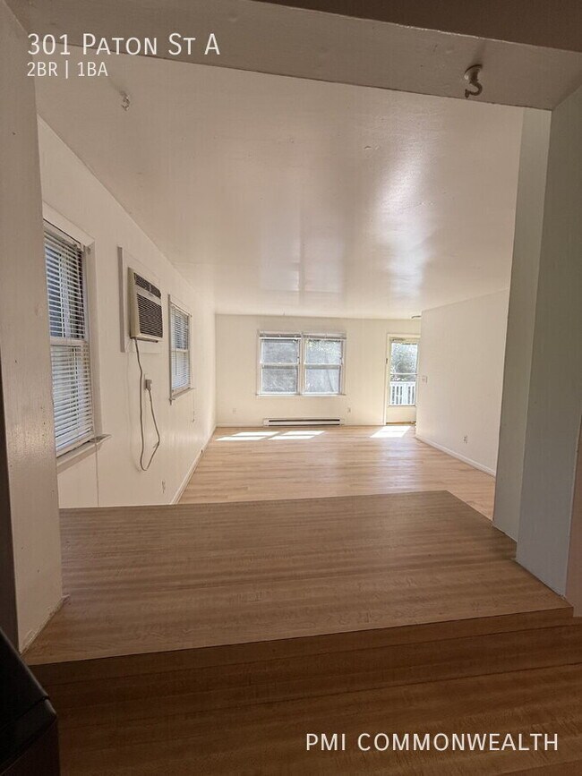 Building Photo - 301 Paton St