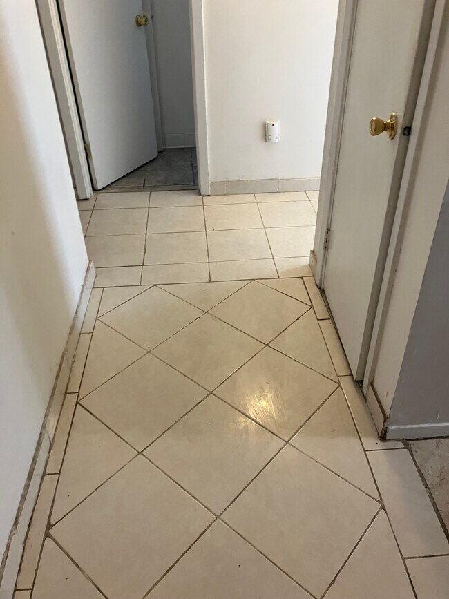 Building Photo - 2817 Los Gatos Ct