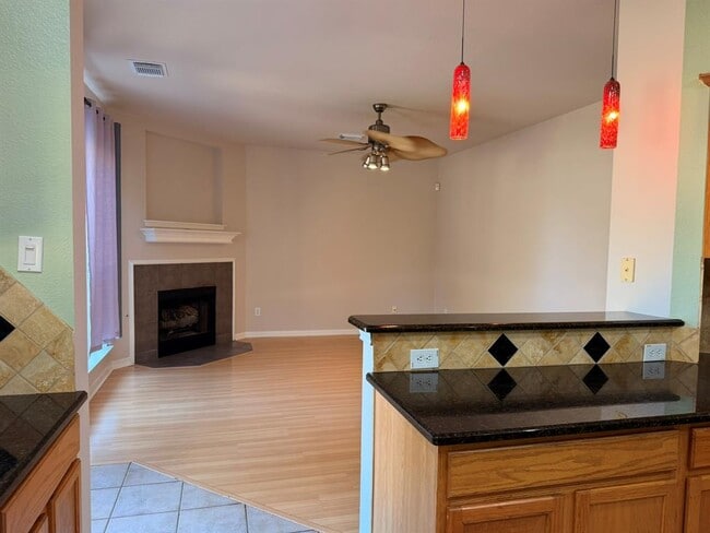 Building Photo - 1812 Montana Sky Dr