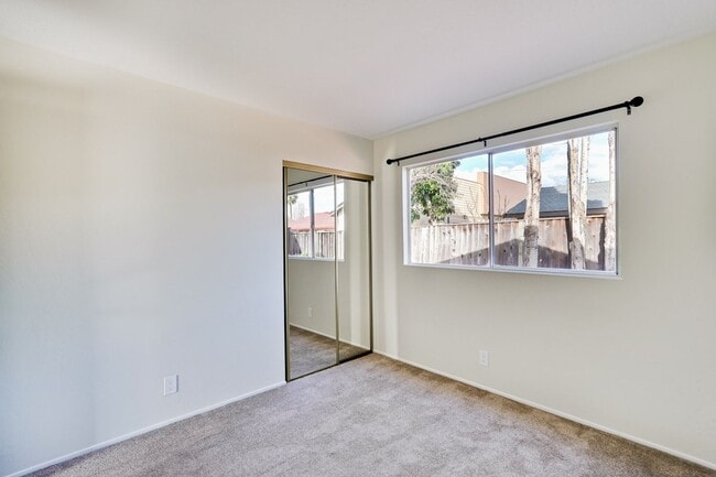 Building Photo - Modernized Fremont Gem: 3BR/2BA with Designer Finishes & Gated Backyard