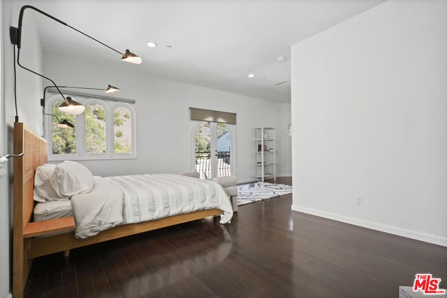 Building Photo - 9842 Portola Dr