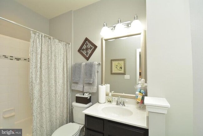 Building Photo - 702 Fair Winds Way