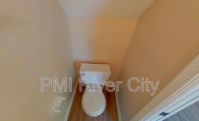 Building Photo - 1202 Maitland Ave