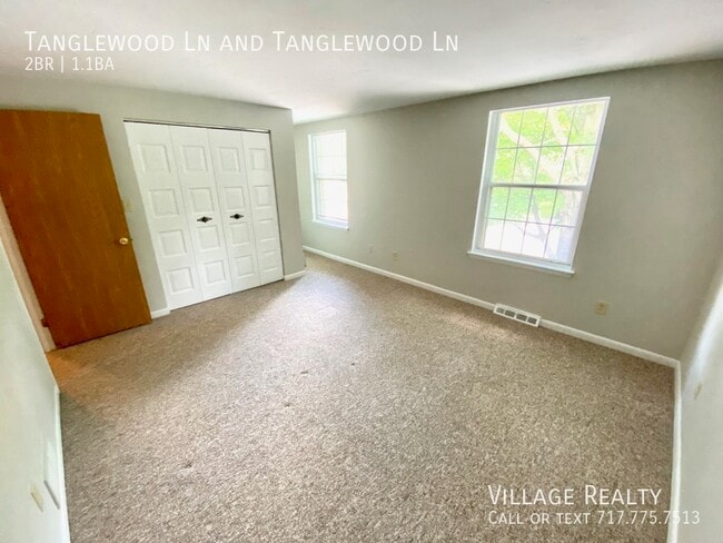 Building Photo - 442 Tanglewood Ln