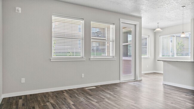 Building Photo - Sunnyvale Village
