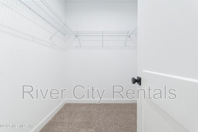 Building Photo - 9261 Dolphin St