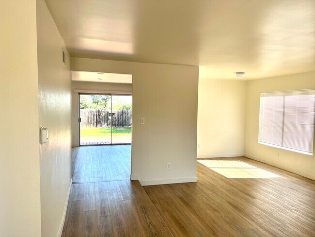 Building Photo - 4490 Cather Ave