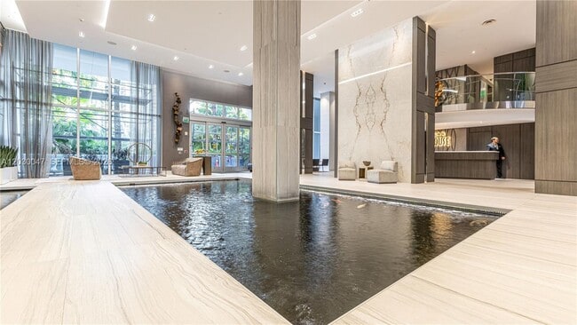 Building Photo - 333 Las Olas Way