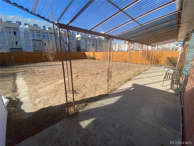 Building Photo - 1381 Worchester St