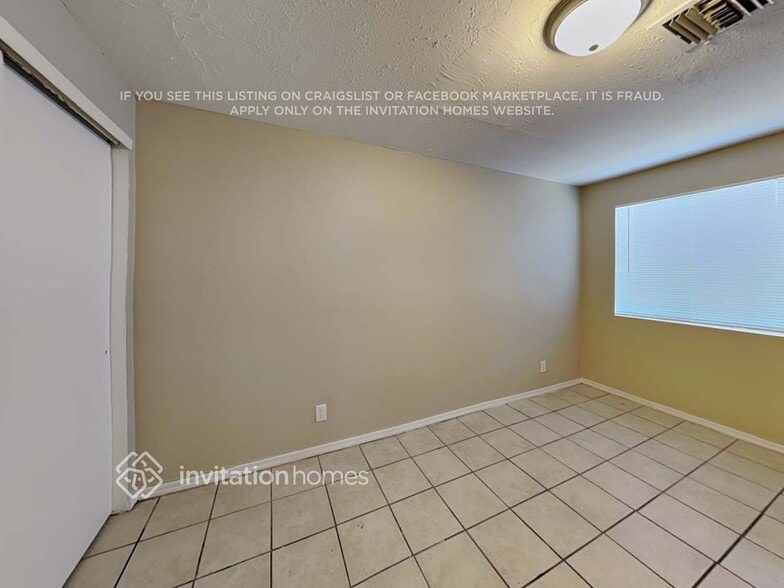 Building Photo - 2713 E Juniper Ave