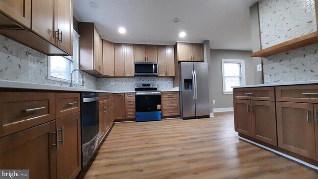 Building Photo - 373 Bowman Rd