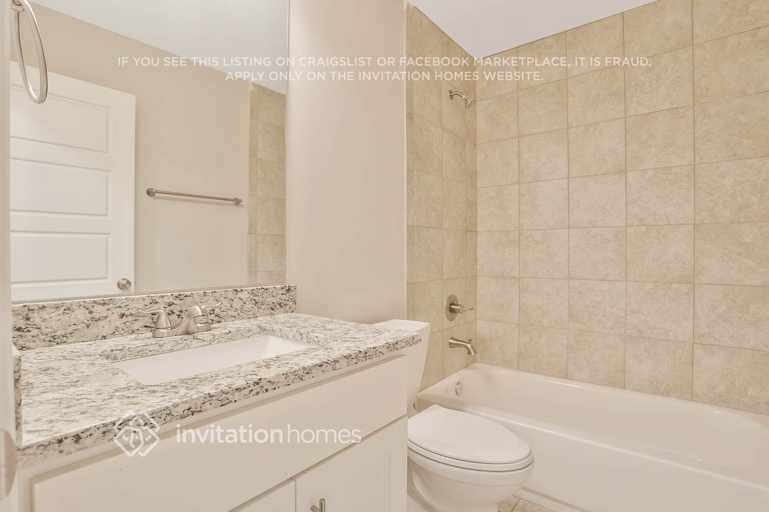 Building Photo - 2621 Windridge Dr