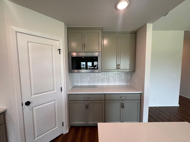 Building Photo - Brand New - 4 bedroom, 2.5 bath, 2 car garage in Bixby Ok