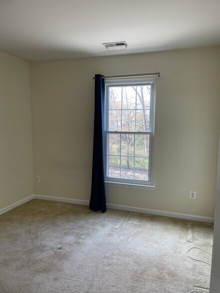 Building Photo - 1265 Corbett Pl