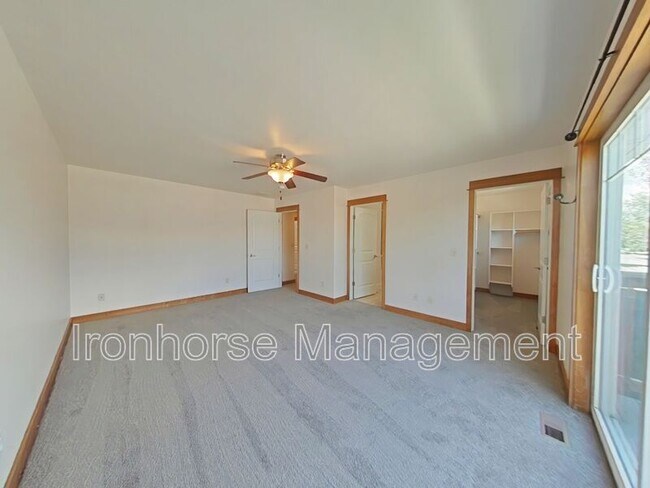 Building Photo - 5471 Glenellen Dr