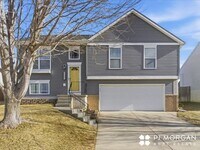 Building Photo - Relax by the fire in this beautiful rental home!