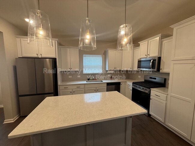 Building Photo - 2457 Dukes Hollow Ct