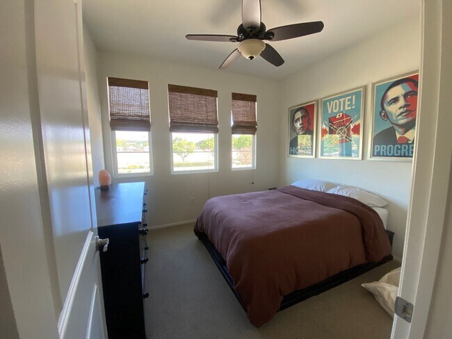 Building Photo - Downtown Upland 3 Bedroom Condo