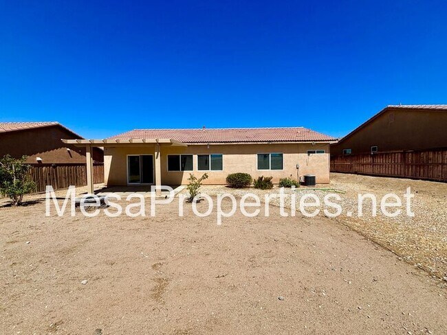 Building Photo - 14312 Sierra Grande St