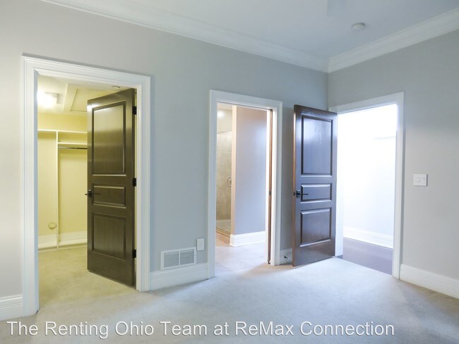 Building Photo - 166 E Gay St