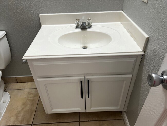 Building Photo - 2706 Piney Lake Ct