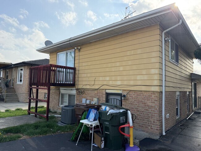 Building Photo - 18019 Ravisloe Terrace