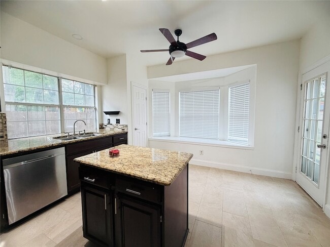 Building Photo - 434 Moonlight Way