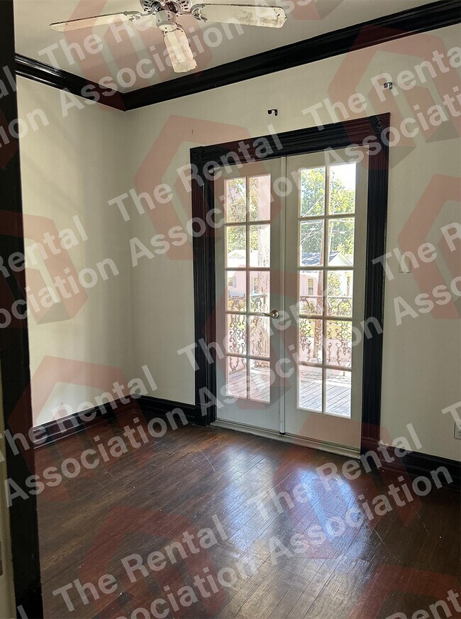 Building Photo - 2401 Jasmine St