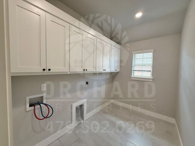 Building Photo - Tontitown- Single-Family Home- Popular Wellington Plan