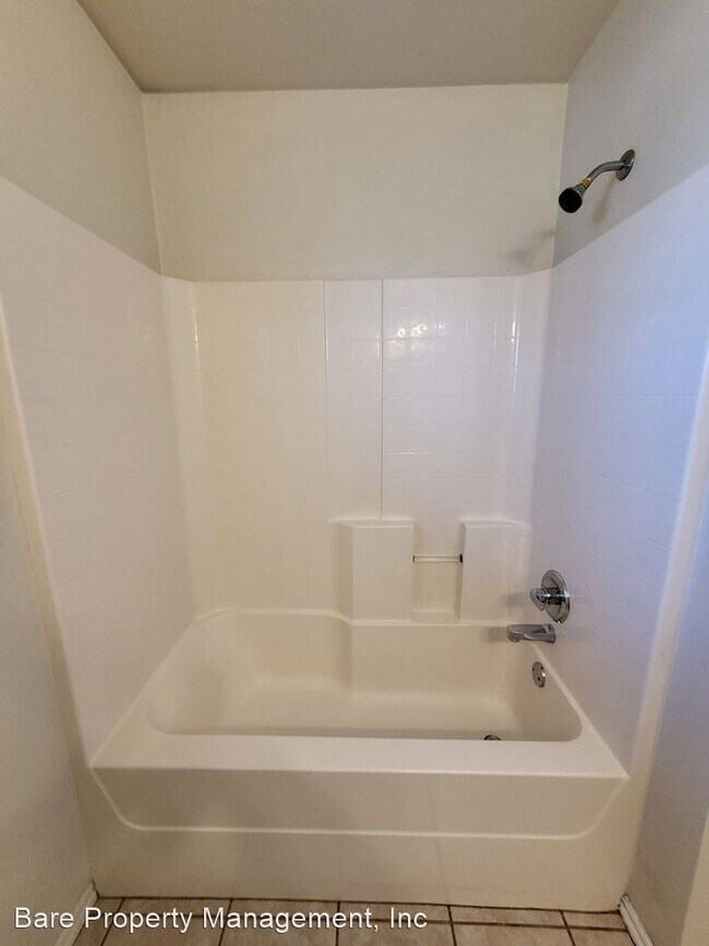 Building Photo - 4 br, 2 bath House - 524 Lone Oak Drive