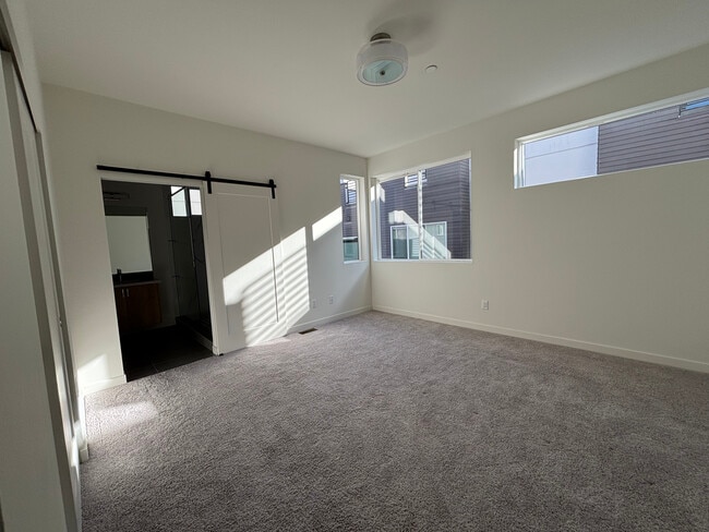 Building Photo - 18526 Wallingford Ave N